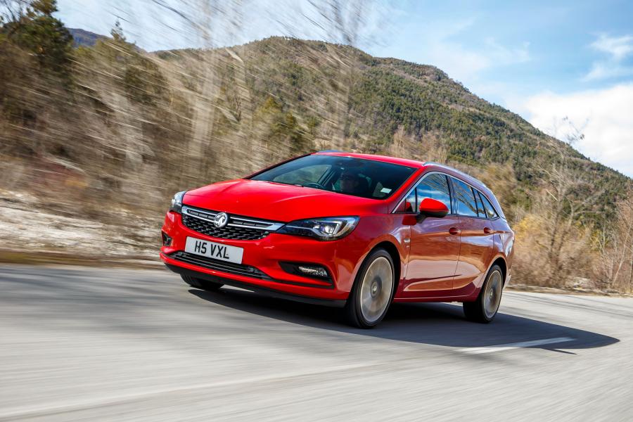  Vauxhall Astra Sports Tourer BiTurbo 2016 года  (фото 7 из 30)